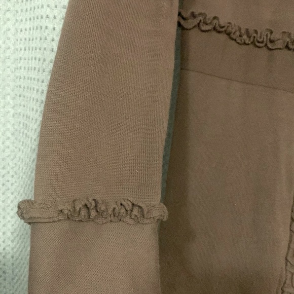 Really cute long sweater, cardigan or tunic, wear open or buttoned, size small🍁 - Picture 3 of 4